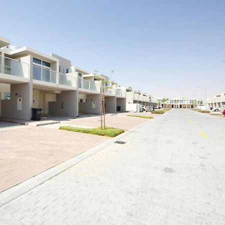 Amazing 3 Bhk Villa 25 Minutes From The Expo Dubai Exteriör bild