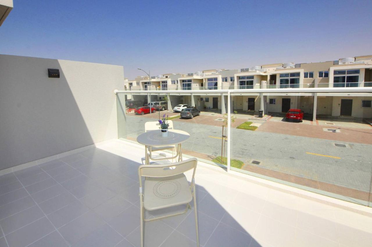 Amazing 3 Bhk Villa 25 Minutes From The Expo Dubai Exteriör bild